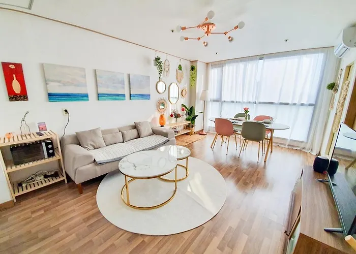 Fall In The View Apartment Seoul